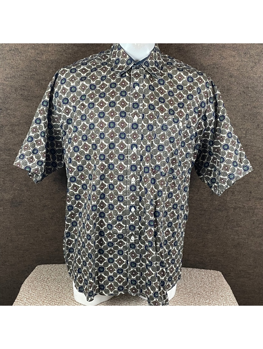 Vtg Enro Shirt Men’s Fits 2XL Mandala Crest Crest Short Sleeve Button Up Y2K C80